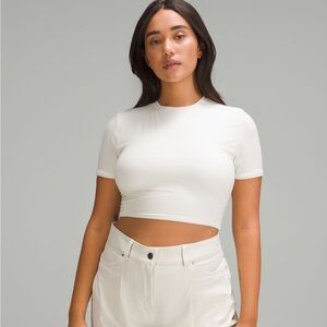 Lululemon | Wundermost Ultra-Soft Nulu Crewneck
Cropped T-Shirt Bone